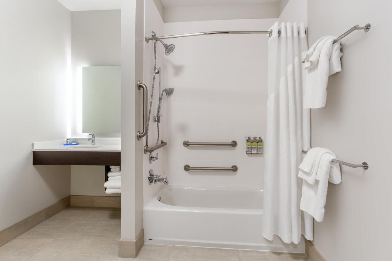 Holiday Inn Express & Suites - Ottawa By Ihg Екстериор снимка